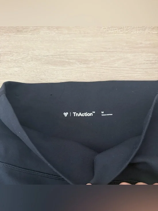 Aritzia TnAction ATMOSPHERE WIDE HI-RISE LEGGING in Black - Picture 2 of 9